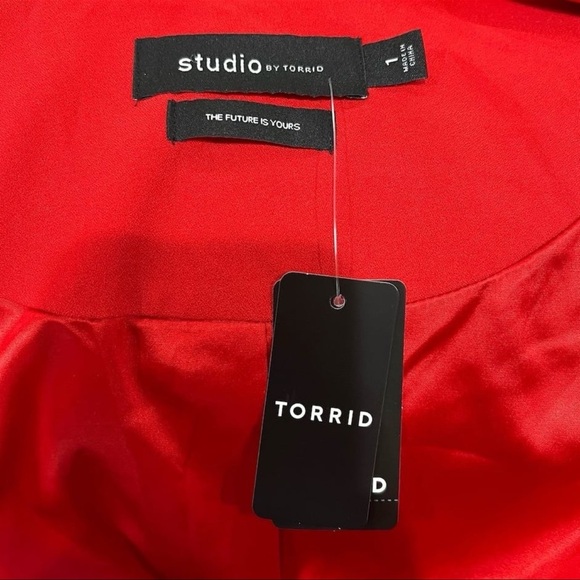 Torrid Women's Plus Size Red Studio Crepe Classic Shawl Collar Blazer 1X NWT!! - Picture 8 of 11
